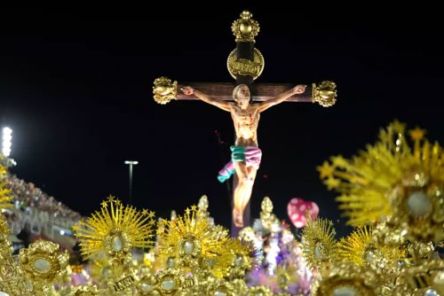 Desfile da Mangueira no Carnaval do Rio de Janeiro em 2019. Fonte: G1-Globo